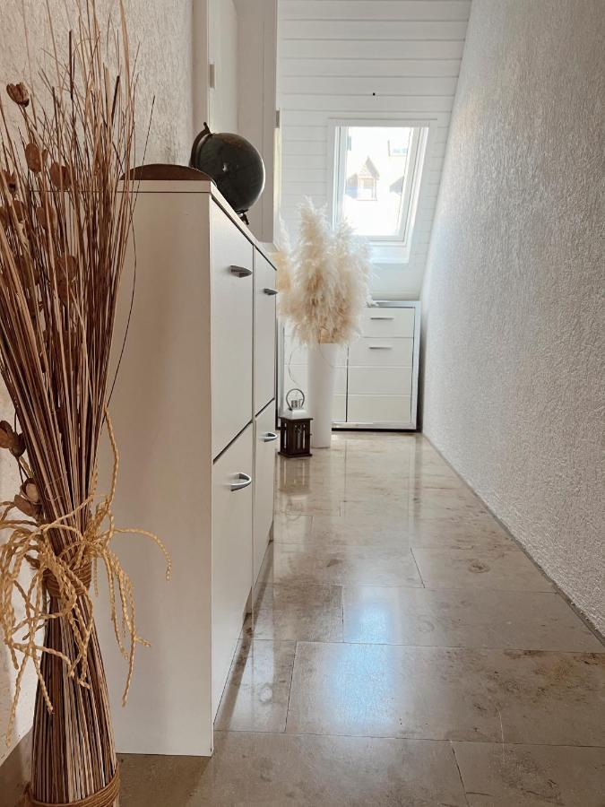 Ferienwohnung Moselflair Mit Direktem Blick Auf Die Mosel Und Weinberge Oberfell Kültér fotó