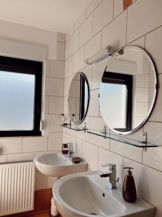 Ferienwohnung Moselflair Mit Direktem Blick Auf Die Mosel Und Weinberge Oberfell Kültér fotó